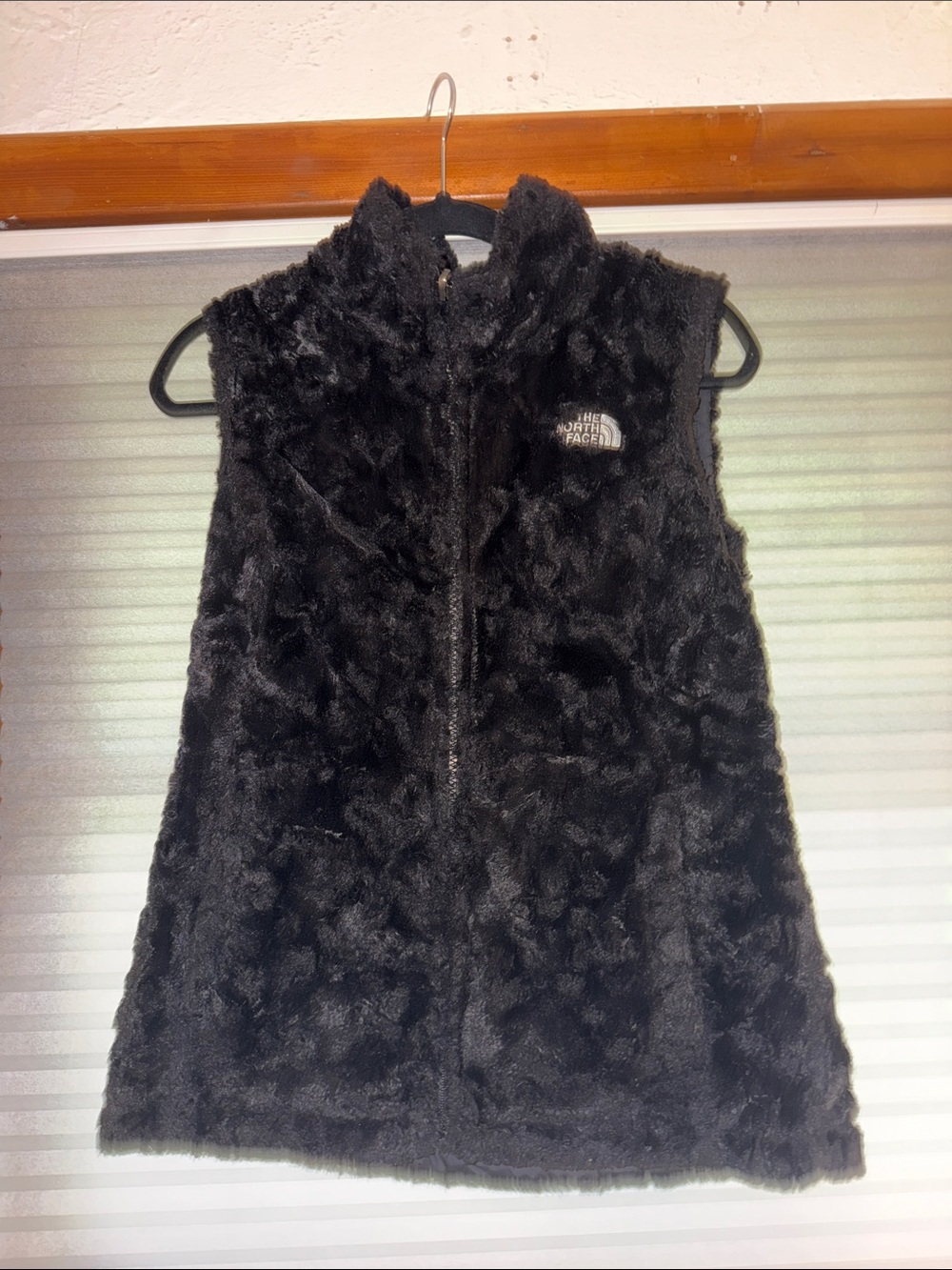 The North Face Black reversible vest - Picture 2 of 3